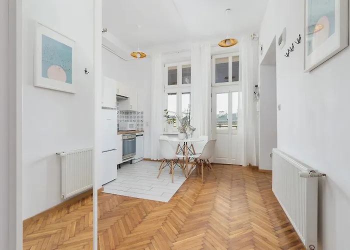Two Bedroom Apartment - Sarego 28 Street