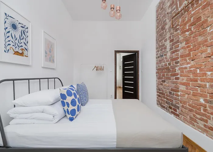 Two Bedroom Apartment - Sarego 28 Street
